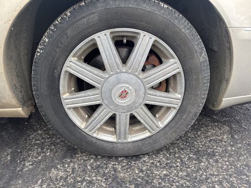 Used 2008 Cadillac DTS image 9