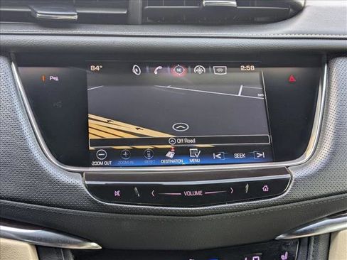 Used 2017 Cadillac XT5 Luxury FWD image 14