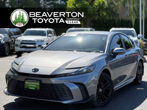 Certified 2025 Toyota Camry SE AWD/4WD image 1
