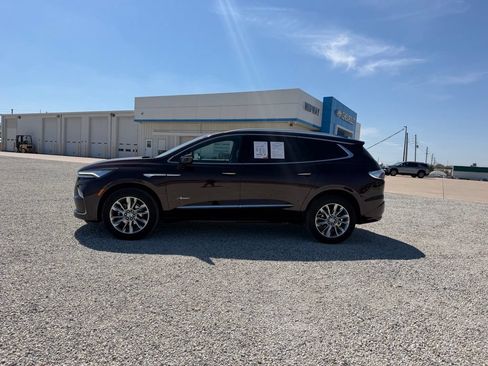 Used 2023 Buick Enclave Avenir FWD image 6