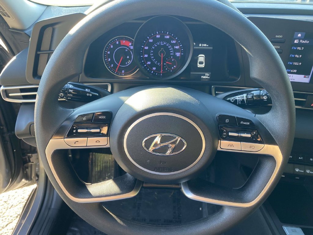 Used 2023 Hyundai Elantra SEL w/ Cargo Package FWD image 17