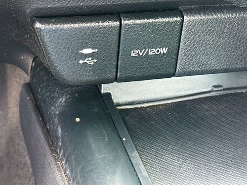 Used 2019 Toyota Camry SE image 15