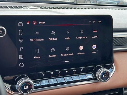 Used 2024 GMC Canyon AT4 image 23