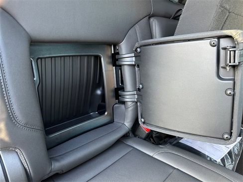 New 2026 Chevrolet Silverado 2500 LT image 33