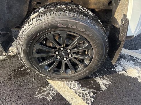 Used 2022 GMC Canyon Elevation w/ Trailering Package image 11