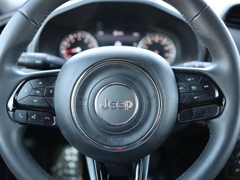 Used 2022 Jeep Renegade Altitude image 34