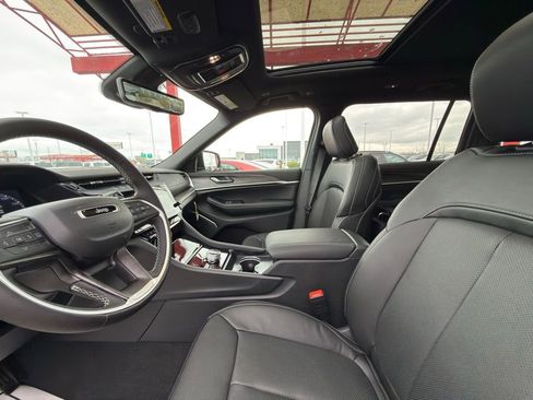 New 2026 Jeep Grand Cherokee L Limited AWD/4WD image 15