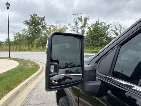 Used 2025 Chevrolet Silverado 2500 LTZ w/ LTZ Plus Package image 45