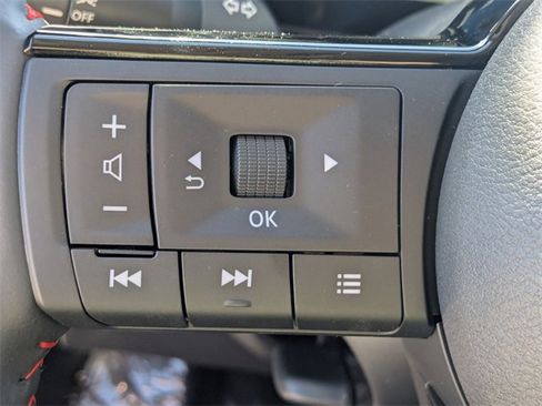 New 2026 Nissan Kicks SR w/ Illumination Package image 17