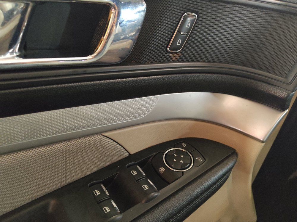 Used 2018 Ford Explorer FWD image 27