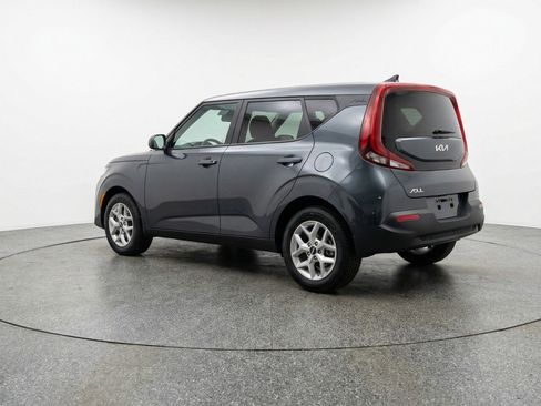Used 2025 Kia Soul LX w/ LX Technology Package image 6