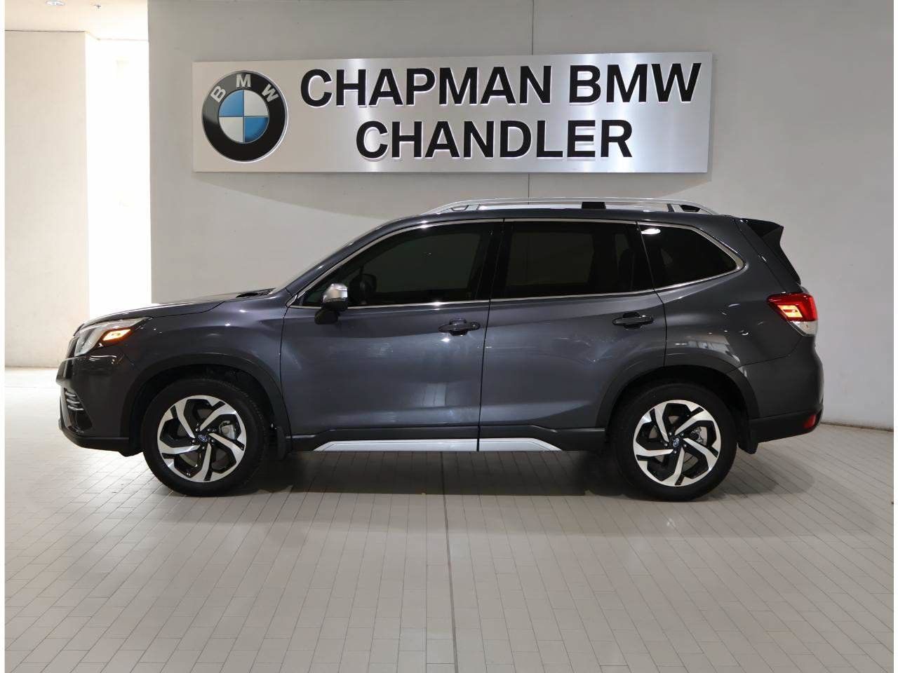 Used 2024 Subaru Forester Touring w/ POP Package 3 AWD/4WD image 3