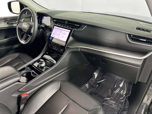 Used 2023 Jeep Grand Cherokee L Limited image 31