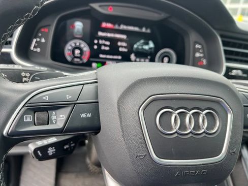 Used 2022 Audi Q8 Premium Plus AWD/4WD image 29