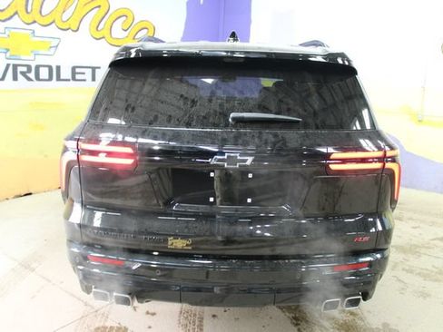 Used 2025 Chevrolet Traverse RS w/ LPO, Floor Liner Package AWD/4WD image 4