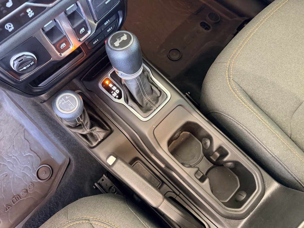 Used 2024 Jeep Wrangler Sport AWD/4WD image 27