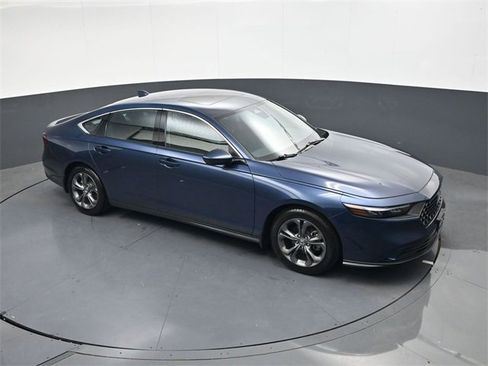 Used 2023 Honda Accord EX image 22