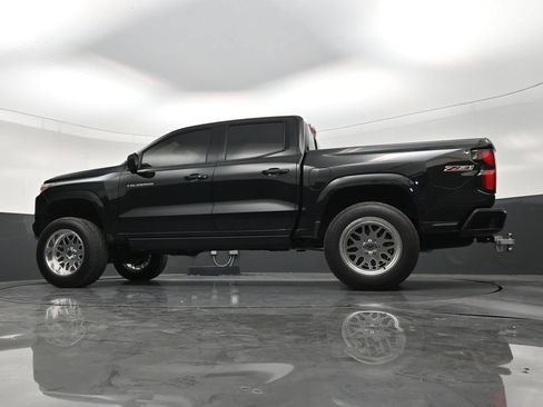 Used 2025 Chevrolet Colorado Z71 AWD/4WD image 21