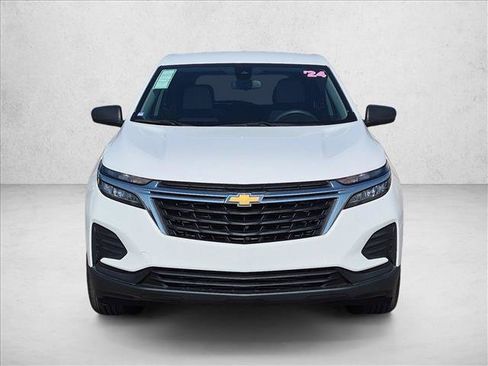 Used 2024 Chevrolet Equinox LS FWD image 2