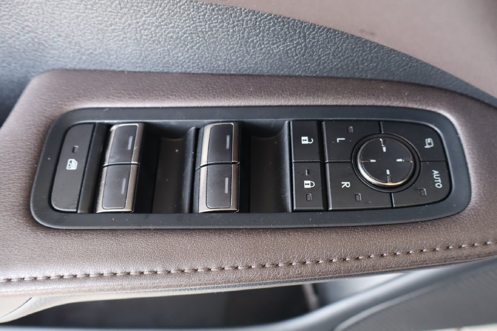 Used 2023 Lexus RX 350 AWD w/ Accessory Package image 15