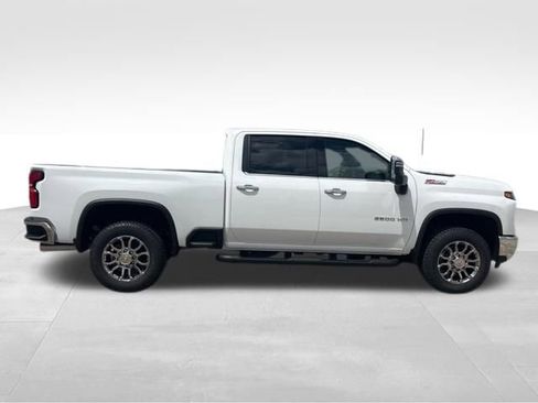 New 2026 Chevrolet Silverado 2500 LTZ w/ LTZ Premium Package AWD/4WD image 10