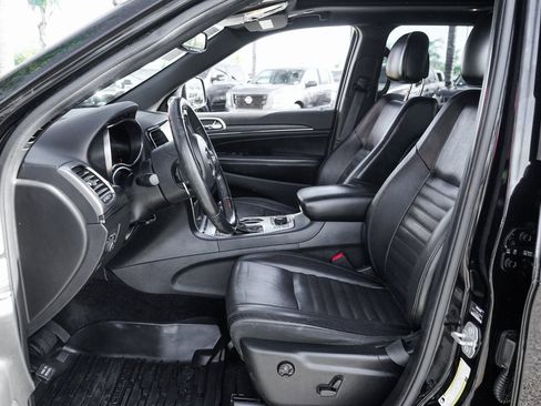 Used 2019 Jeep Grand Cherokee Limited X image 18