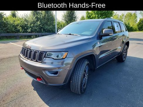 Used 2021 Jeep Grand Cherokee Trailhawk w/ Premium Lighting Group AWD/4WD image 3