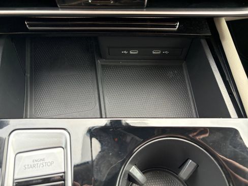 Certified 2024 Volkswagen Atlas SE w/ Panoramic Sunroof Package FWD image 19