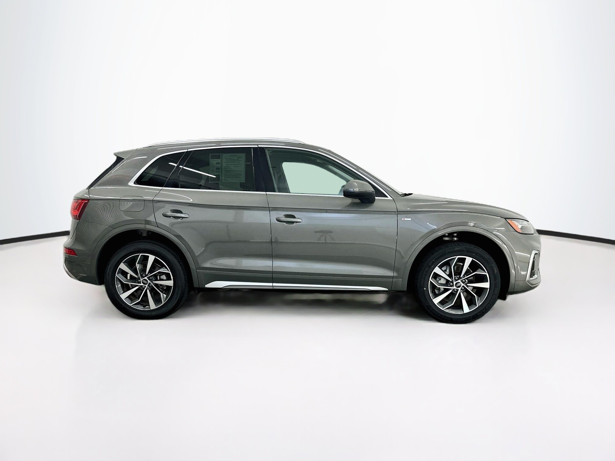 Used 2024 Audi Q5 2.0T Premium w/ Convenience Package AWD/4WD image 10