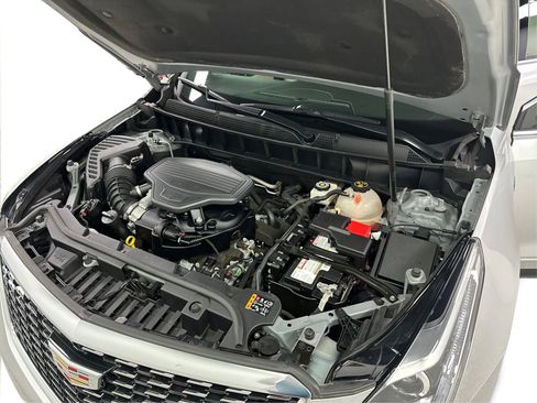 Used 2018 Cadillac XT5 Sport Utility 4D image 12