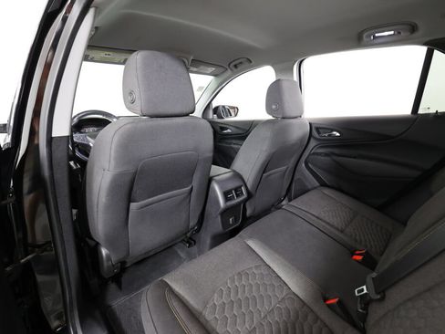 Used 2018 Chevrolet Equinox LT FWD image 15