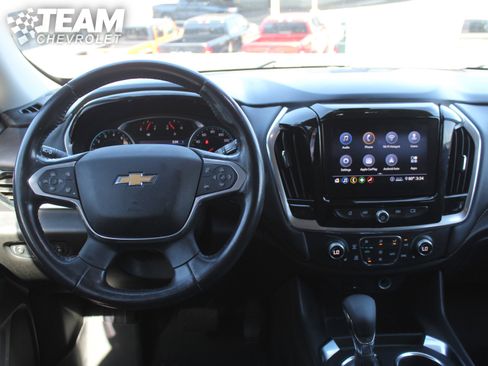 Used 2021 Chevrolet Traverse LT AWD/4WD image 12