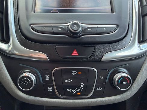 Used 2020 Chevrolet Equinox LT image 26