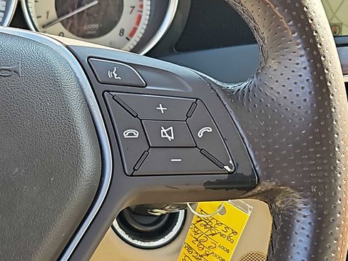 Used 2013 Mercedes-Benz C 300 Sport image 26