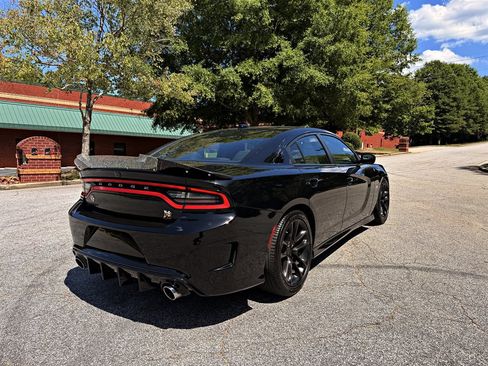 Used 2020 Dodge Charger Scat Pack RWD image 5
