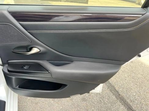 Used 2020 Lexus ES 350 w/ Premium Package FWD image 19