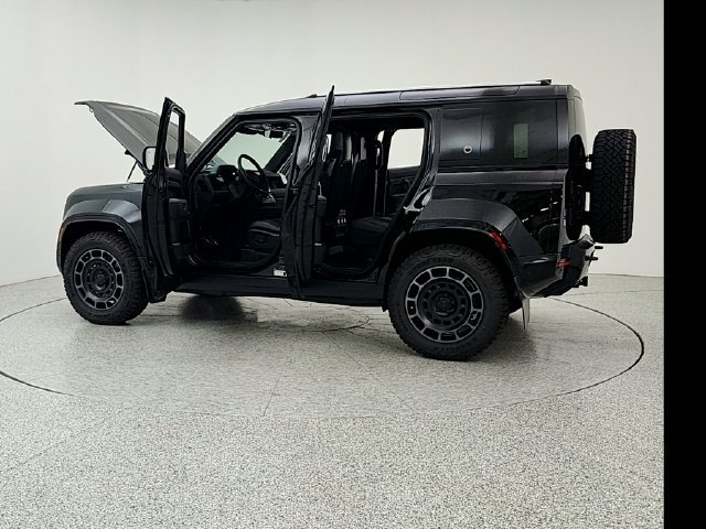 New 2026 Land Rover Defender 110 OCTA AWD/4WD image 12