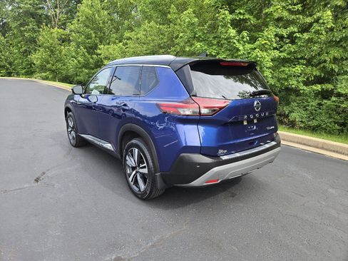 Used 2021 Nissan Rogue SL w/ Premium Package AWD/4WD image 6