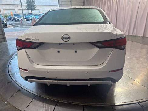Used 2025 Nissan Sentra SV image 6
