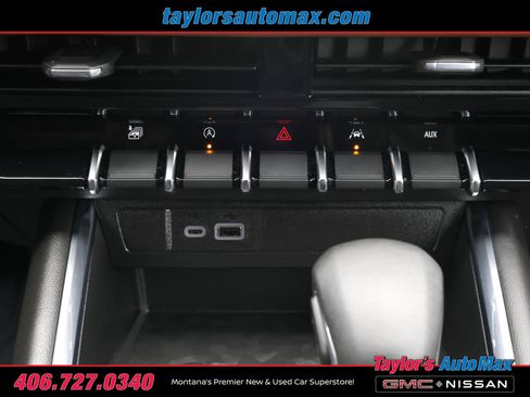 Used 2025 GMC Canyon AT4 image 20