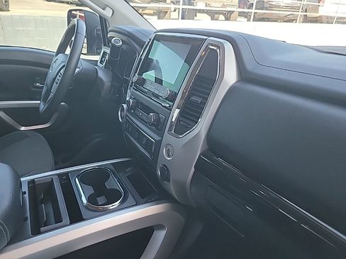 Used 2024 Nissan Titan SV w/ SV Convenience Package RWD image 42