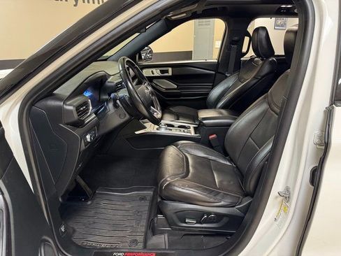 Used 2020 Ford Explorer ST w/ ST Street Pack image 8