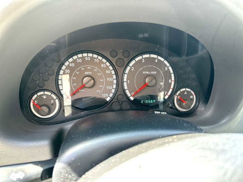 Used 2006 Jeep Liberty Sport AWD/4WD image 6