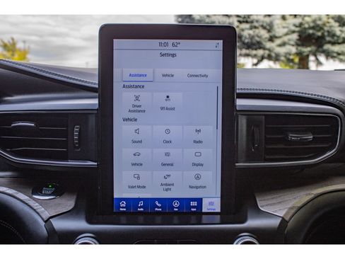 Used 2020 Ford Explorer Platinum w/ Premium Technology Package AWD/4WD image 49