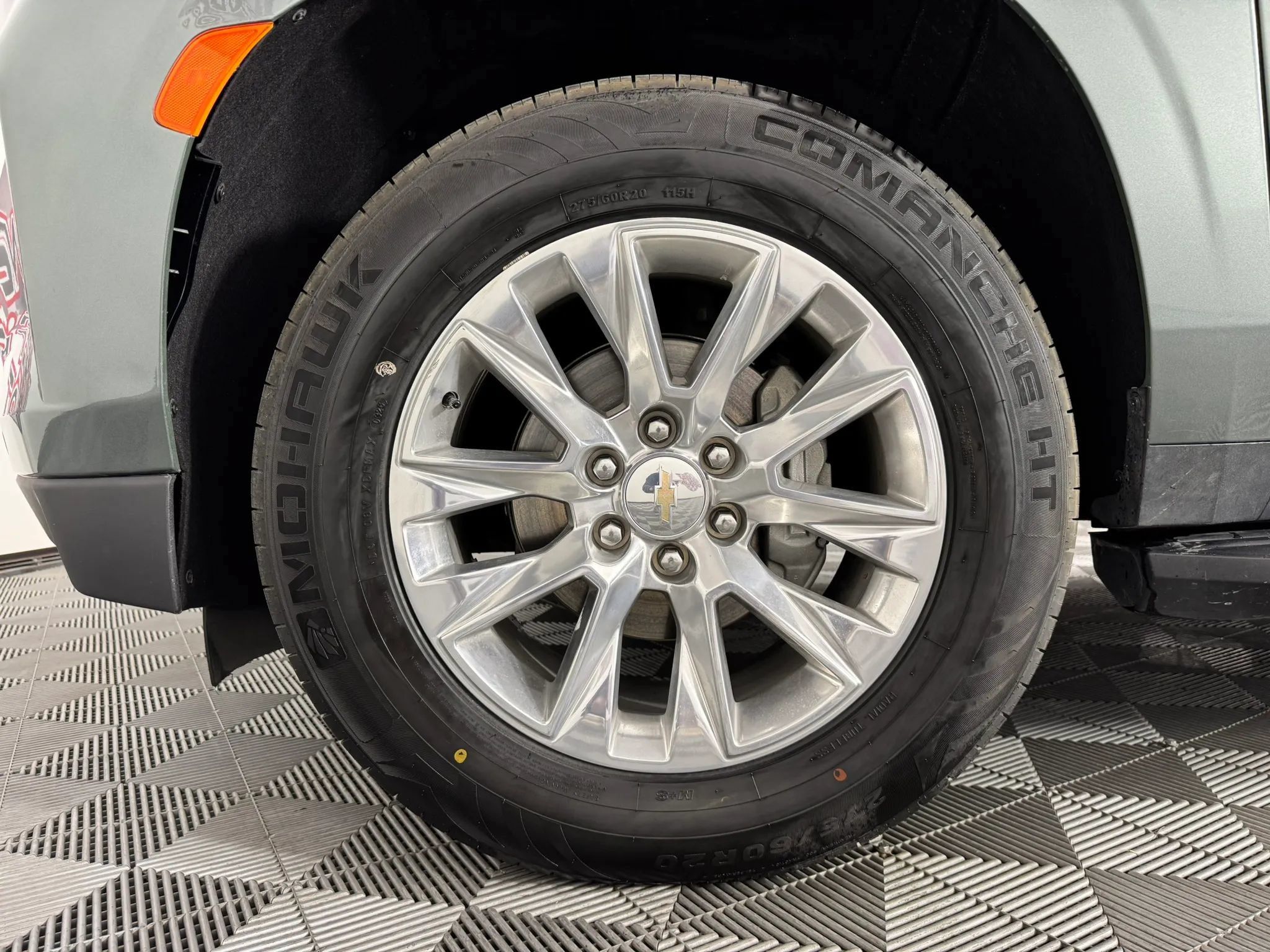 Used 2023 Chevrolet Suburban Premier AWD/4WD image 49