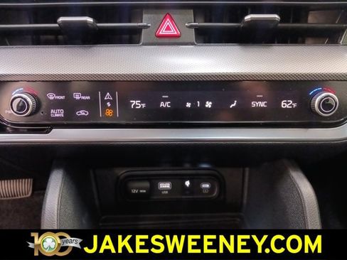 Used 2025 Kia Sportage SX image 24