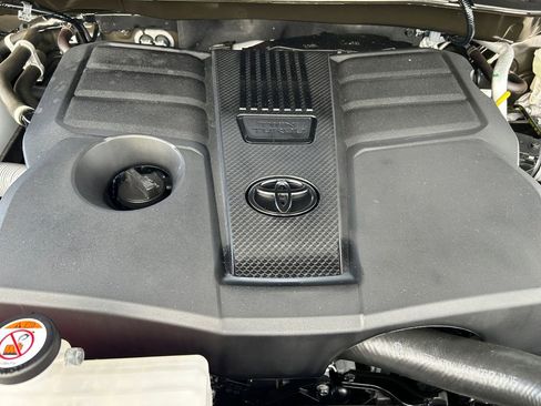 Used 2023 Toyota Tundra Platinum image 30