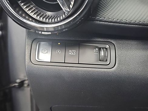 Used 2026 Chevrolet Equinox LT FWD image 25