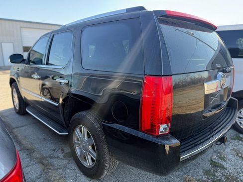 Used 2012 Cadillac Escalade Base image 7