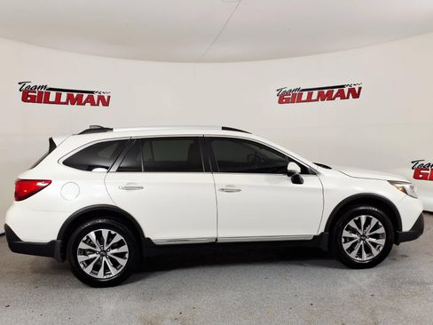 Used 2019 Subaru Outback 2.5i Touring w/ Popular Package #3A AWD/4WD image 4